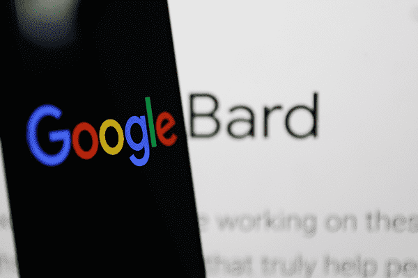 Google Bard, dos empleados querían detener el lanzamiento de AI chatbot